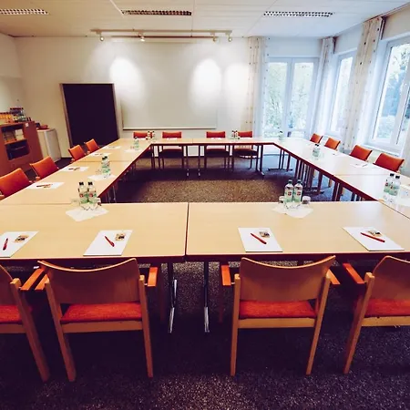 Cvjm-tagungshaus Am Unesco-welterbe Bergpark Wilhelmshoehe * Kassel