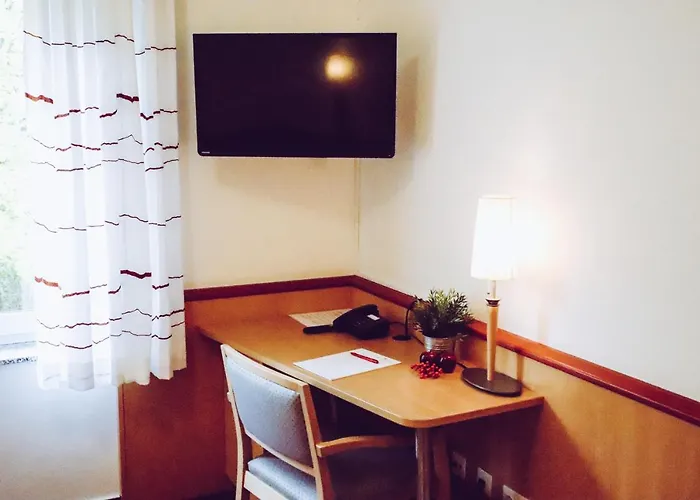 Hotel Cvjm-tagungshaus Am Unesco-welterbe Bergpark Wilhelmshoehe *